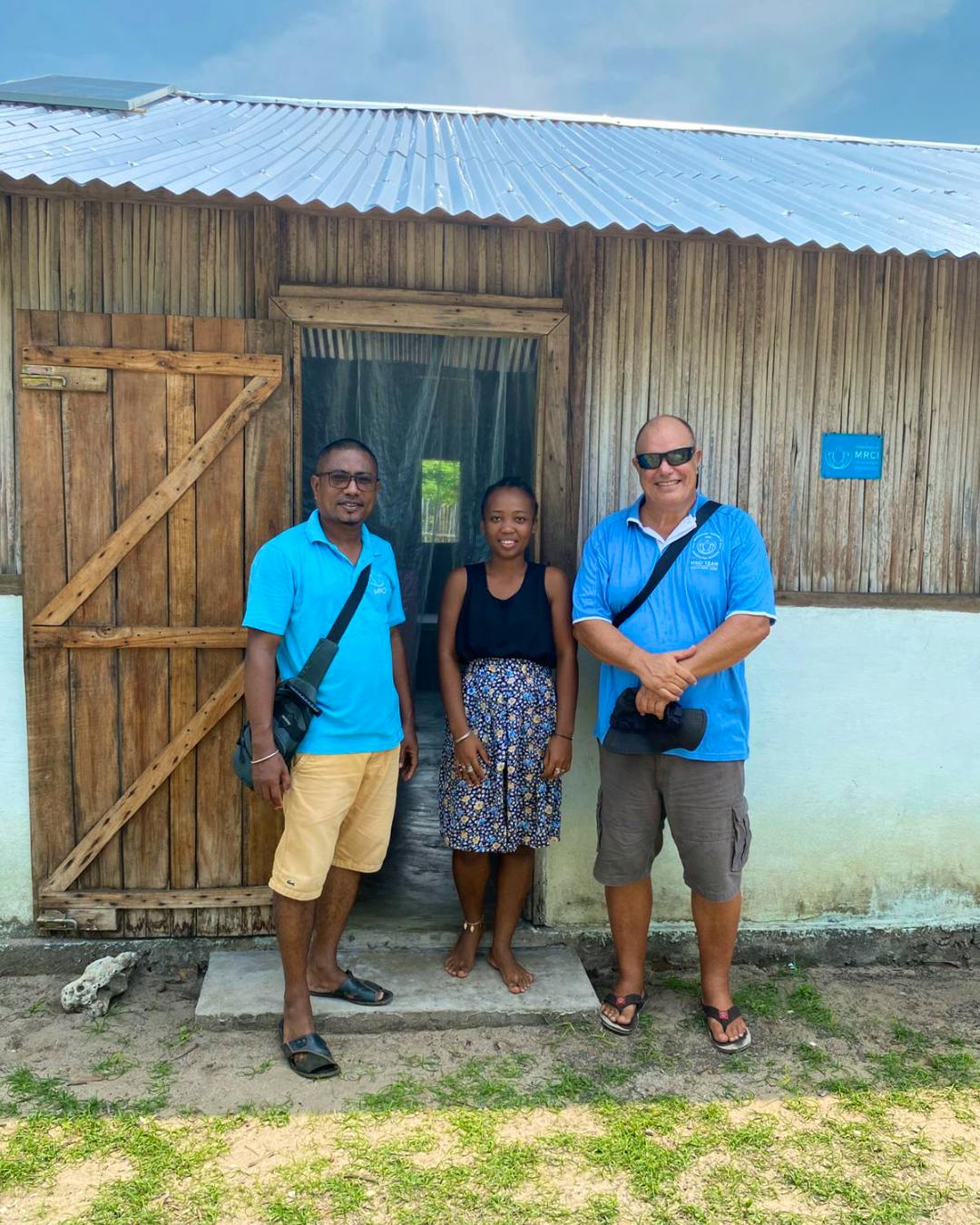 Clinic and nurse in Ampohana