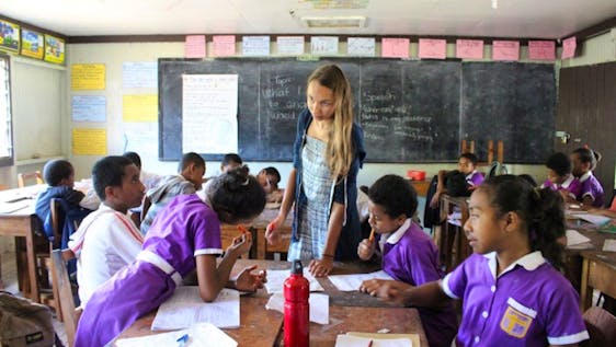Volontariato alle Fiji Teacher in Local Schools