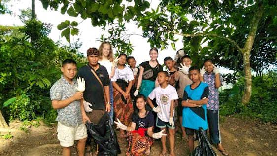 Volunteer in Ubud Environmental Education and Clean Up