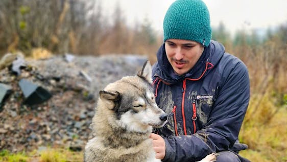 Mission humanitaire au Royaume-Uni Husky Dogsled Caretaker and Racer
