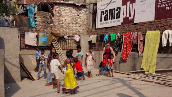 Volontariato a Delhi Provide Essential Life-Skills to Street Children