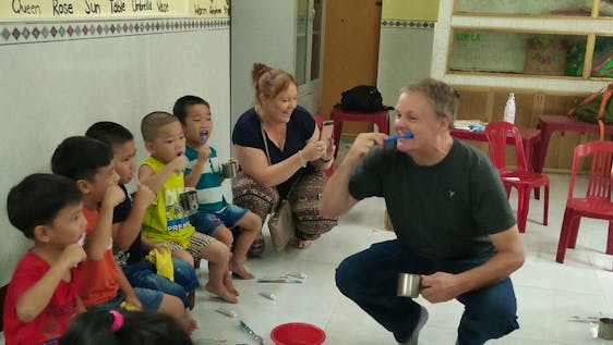 Teaching hygiene at the children 