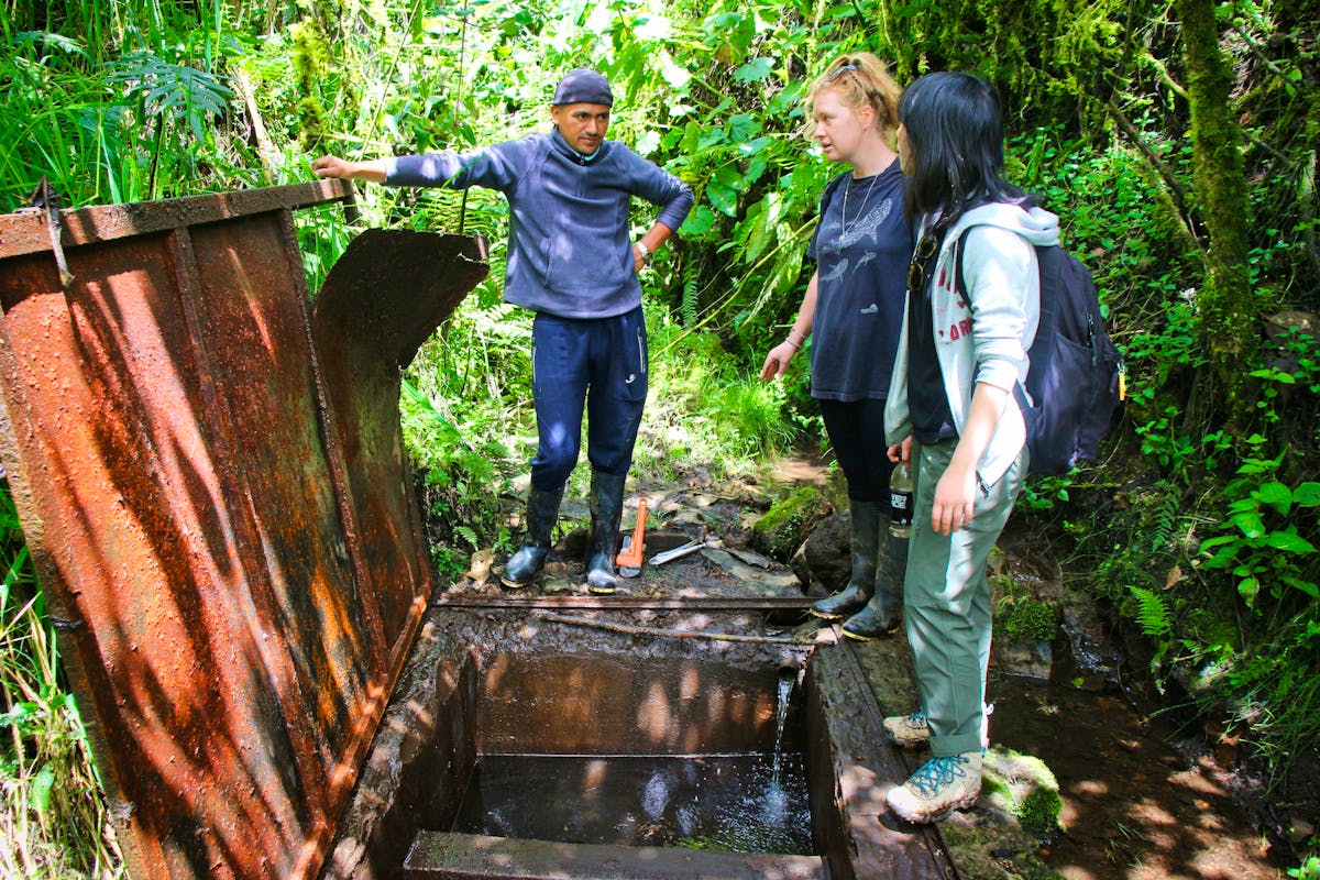 Community Water Projects Internship | Volunteer in Ecuador 2025