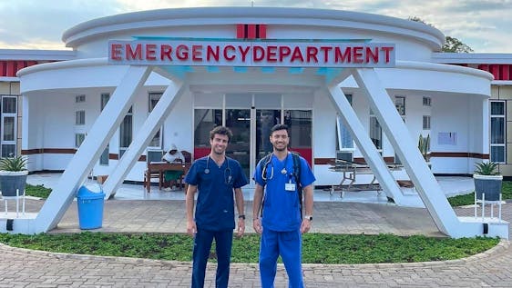 Prácticas internacionales de enfermería Emergency Department Assistant