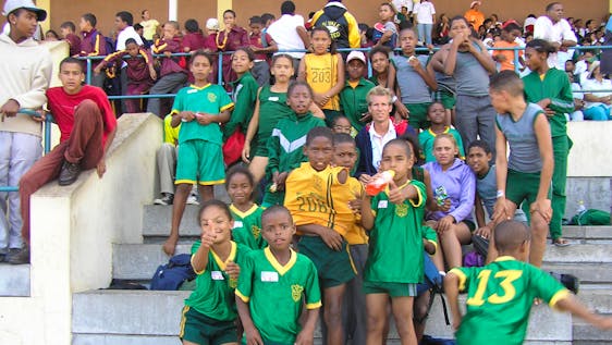 Voluntariado en fútbol Sports Coaching for Kids