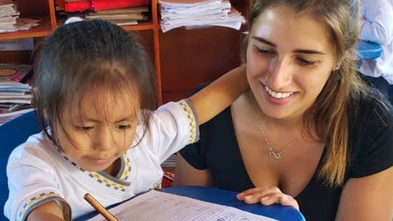 Volunteer in Quito English Teaching Assistant in Local Schools