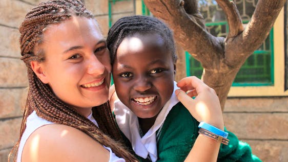 Freiwilligenarbeit in Kenia Teaching Grade 5
