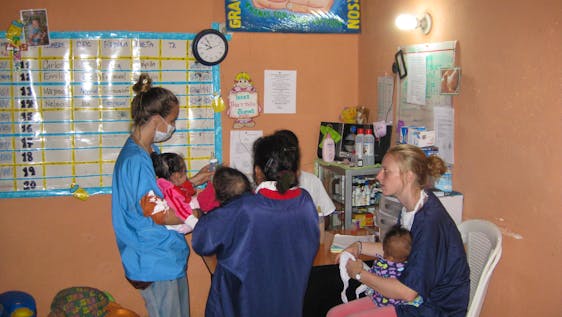 Voluntariado na Guatemala Assistant in Childcare