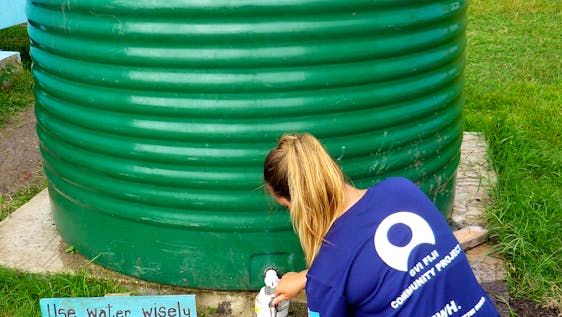Freiwilligenarbeit auf Fidschi Rainwater Harvesting and Water Security