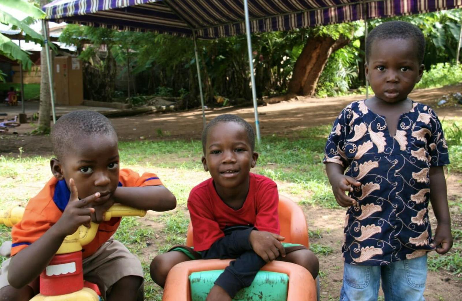 street-children-volunteer-in-ghana-2024