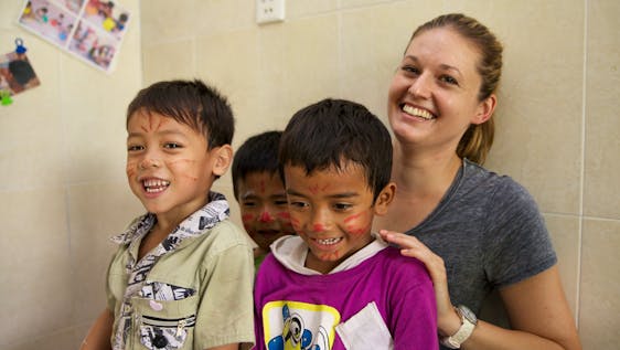 Mission humanitaire au Cambodge Village Children Caretaker