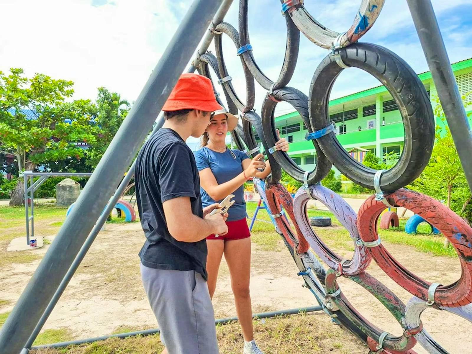 IVHQ Volunteers in action Building a Playground.