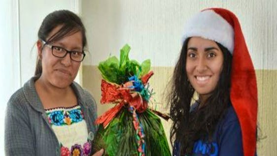 Volunteer with Refugees Local Community Supporter during the Holidays