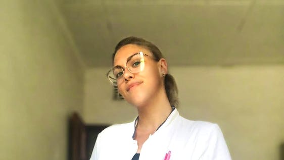 Freiwilliges Praktikum als Hebamme Student Midwife Hospital Internship