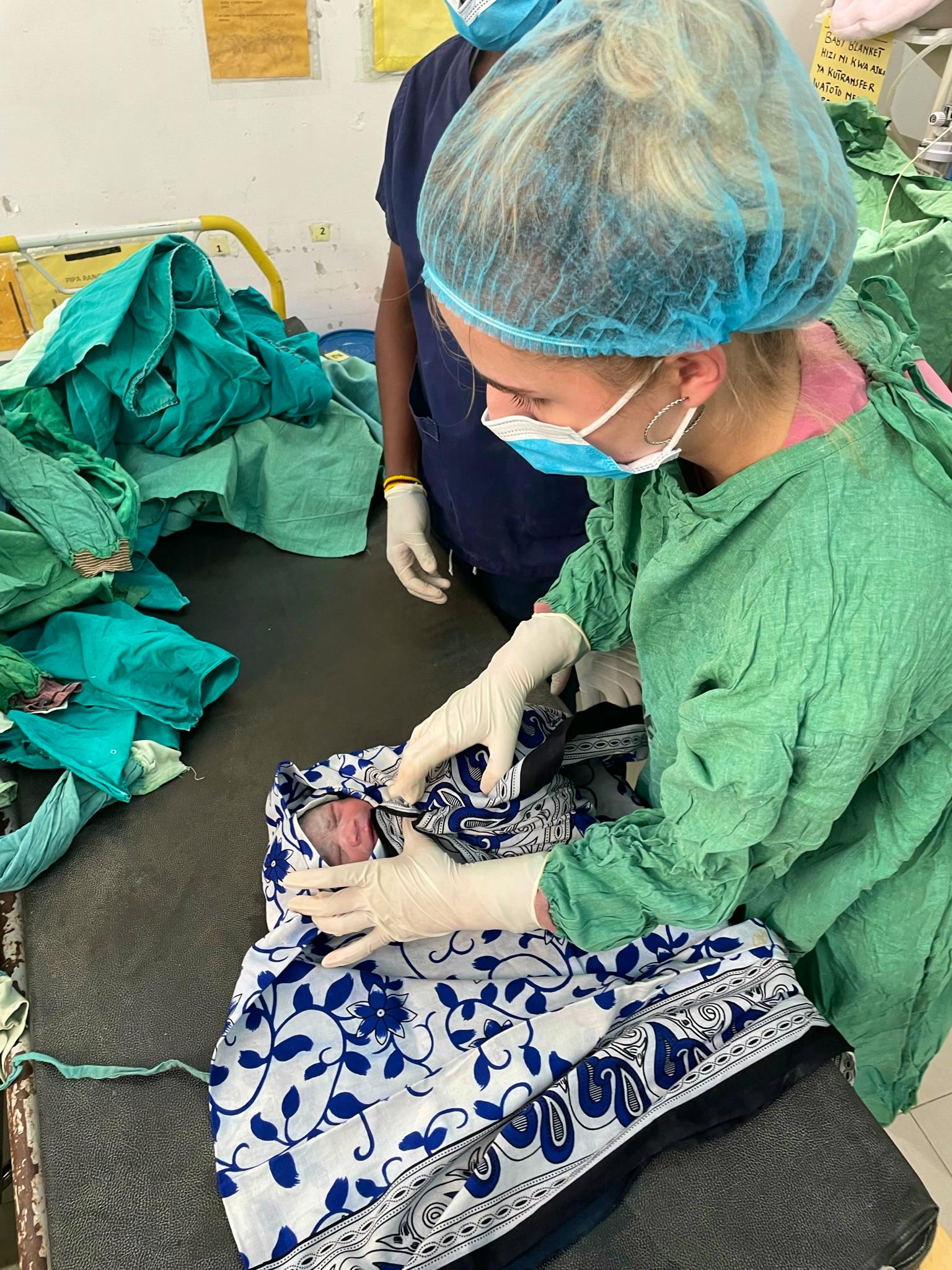 volunteer nurse in placement 