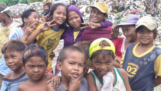 Voluntariado nas Filipinas Street Children Support
