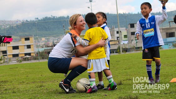 Volunteer Michelle during the soccer training in Quito.