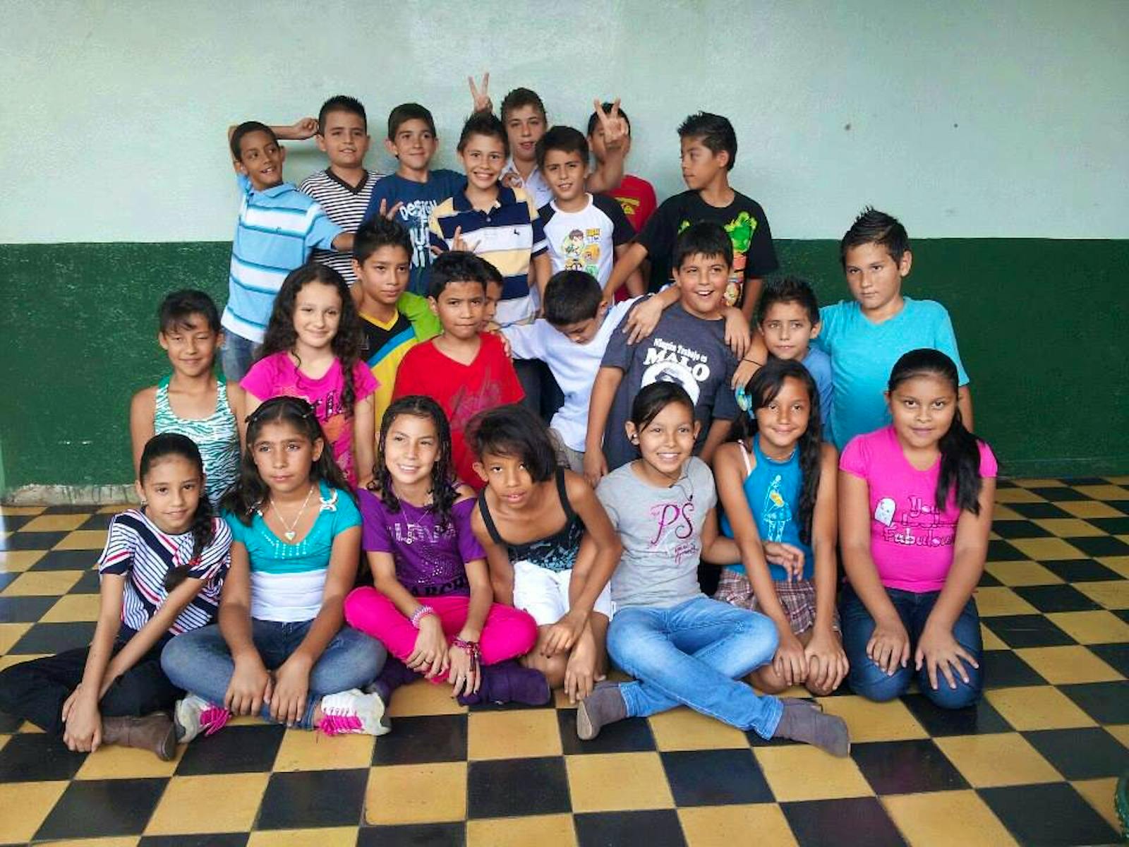 Teach English Skills to local students in city Volunteer in Costa