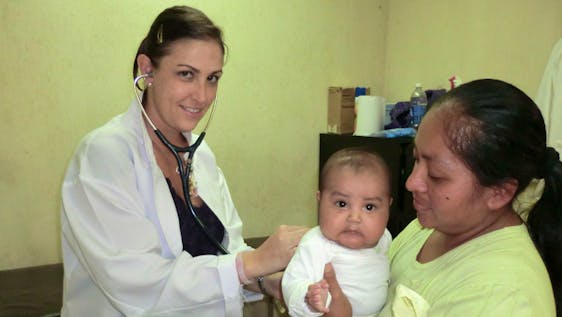 Volunteer in Guatemala Health Care and Social Work Assistant