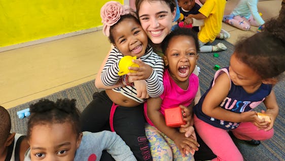 Freiwilligenarbeit im südlichen Afrika Childcare at a Creche or Kindergarten