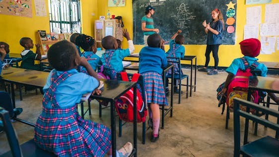  Tanzania English Teaching Volunteers