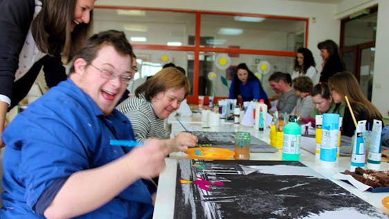 Hilf Menschen mit Behinderung Special Needs Support
