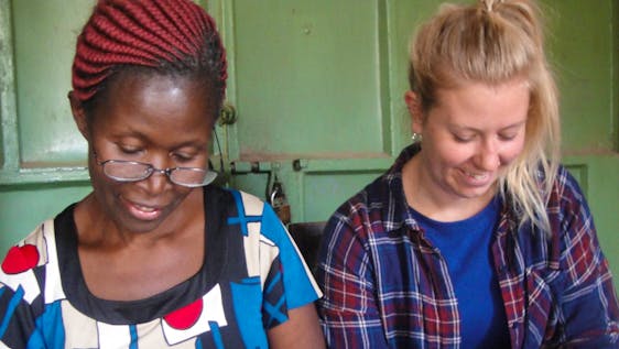 Freiwilligenarbeit in Kenia Teaching in Grade 3